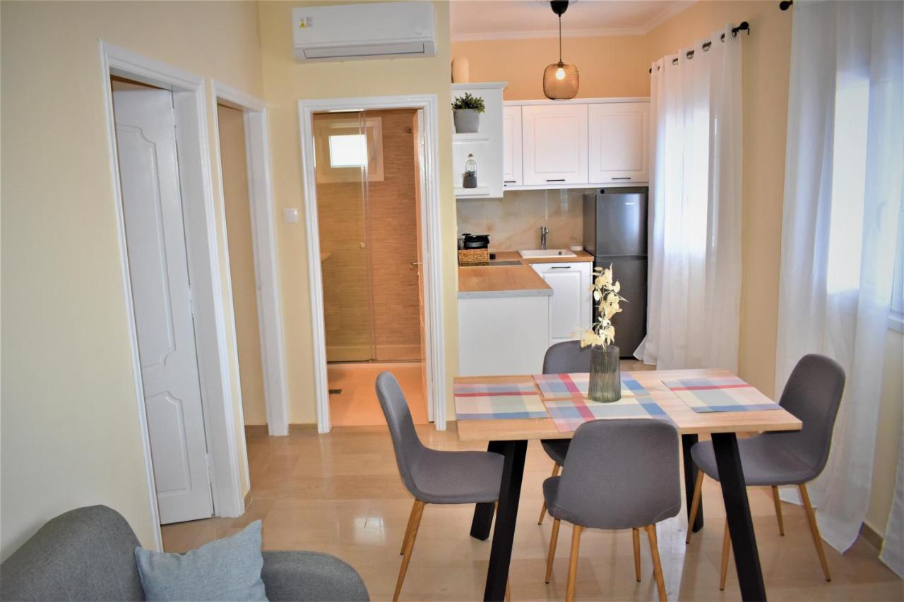 Christina'S Apartment 2 コントカリ エクステリア 写真